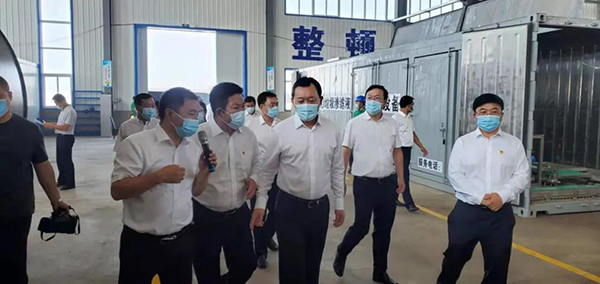 朝陽市委副書記、市長謝衛(wèi)東蒞臨一諾環(huán)保產(chǎn)業(yè)園考察并指導(dǎo)工作