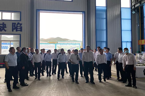 內(nèi)蒙古自治區(qū)黨委常委、通遼市委書記孟憲東攜考察團到一諾環(huán)境考察指導(dǎo)